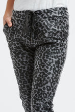 Load image into Gallery viewer, Italian Star Metallic Jeans - Leapard Silver &amp; Black