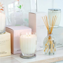 Load image into Gallery viewer, Peppermint Grove - Patchouli &amp; Bergamot Soy Candle 370g - Cronulla Living